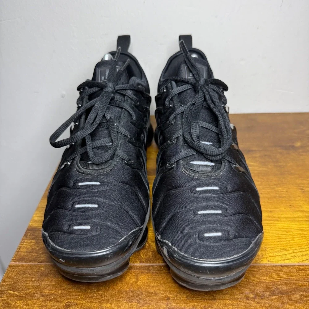 Nike Air VaporMax Plus Running Shoes Mens Size 9.5 Black 924453-004